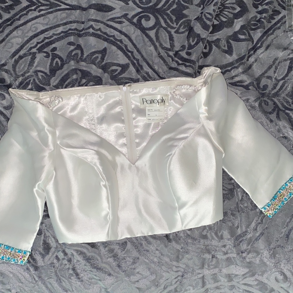 Top - Picture 3 of 3